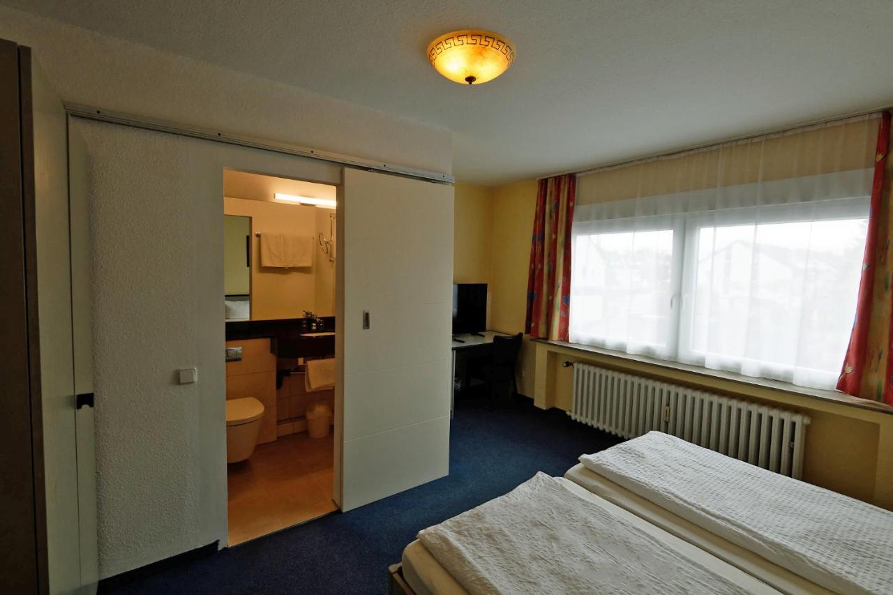 Hotel Wiedenhof Hilden Exterior photo
